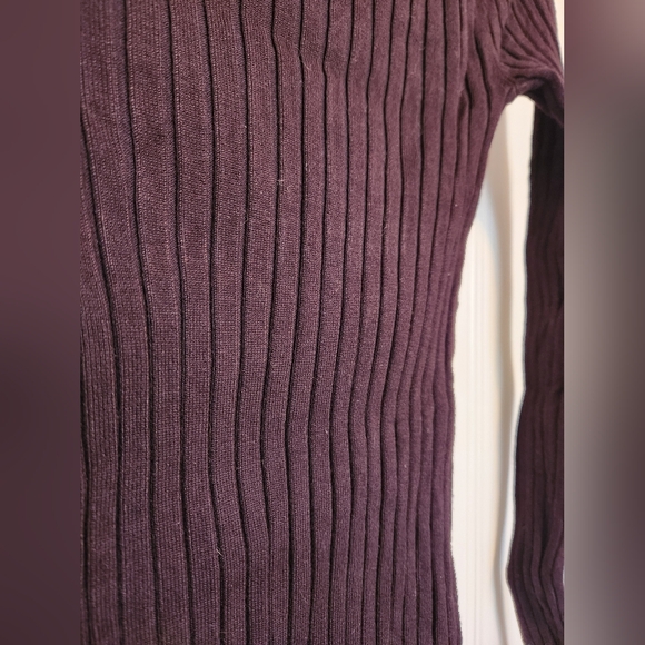 WHBM Black Ribbed Sweater, Size XS - Picture 4 of 4